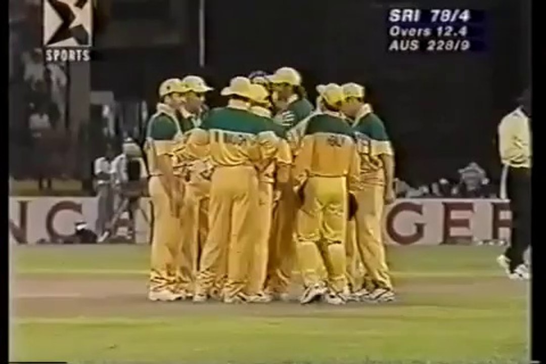 Arjuna Ranatunga cheats Aussies, horrible Bucknor umpiring, 1996. Damien Fleming GREAT over