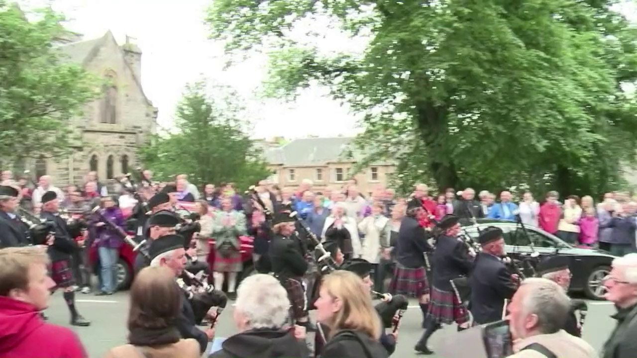 Ecosse: défilé de cornemuses pour l'anniversair...