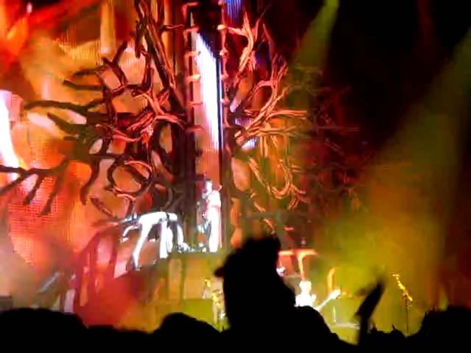 Biff Clyro - Who's Got A Match