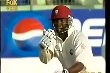 BRIAN LARA TERRIBLE LBW DECISION- VENKAT THE CULPRIT! 2003 vs Australia_x264