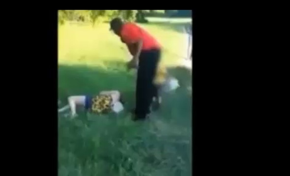 heartbreaking scene as heroic toddler rescues mom from savage beating