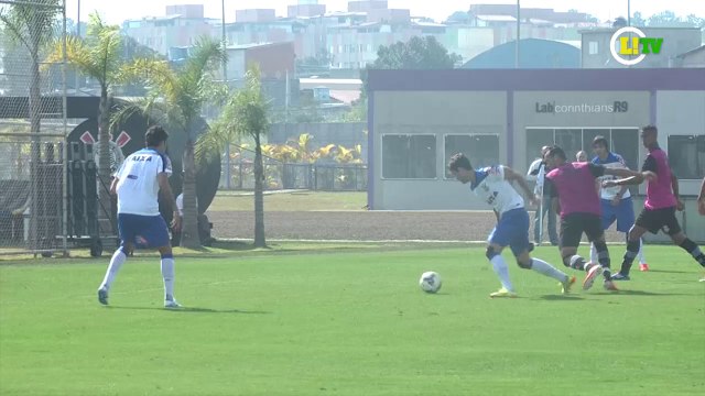 Zagueiros decidem e Corinthians vence São Bernardo