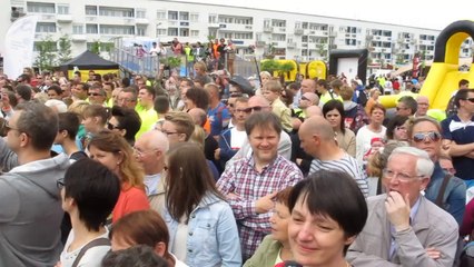 Calais: le flash mob musical du conservatoire lors de la Cap Cup