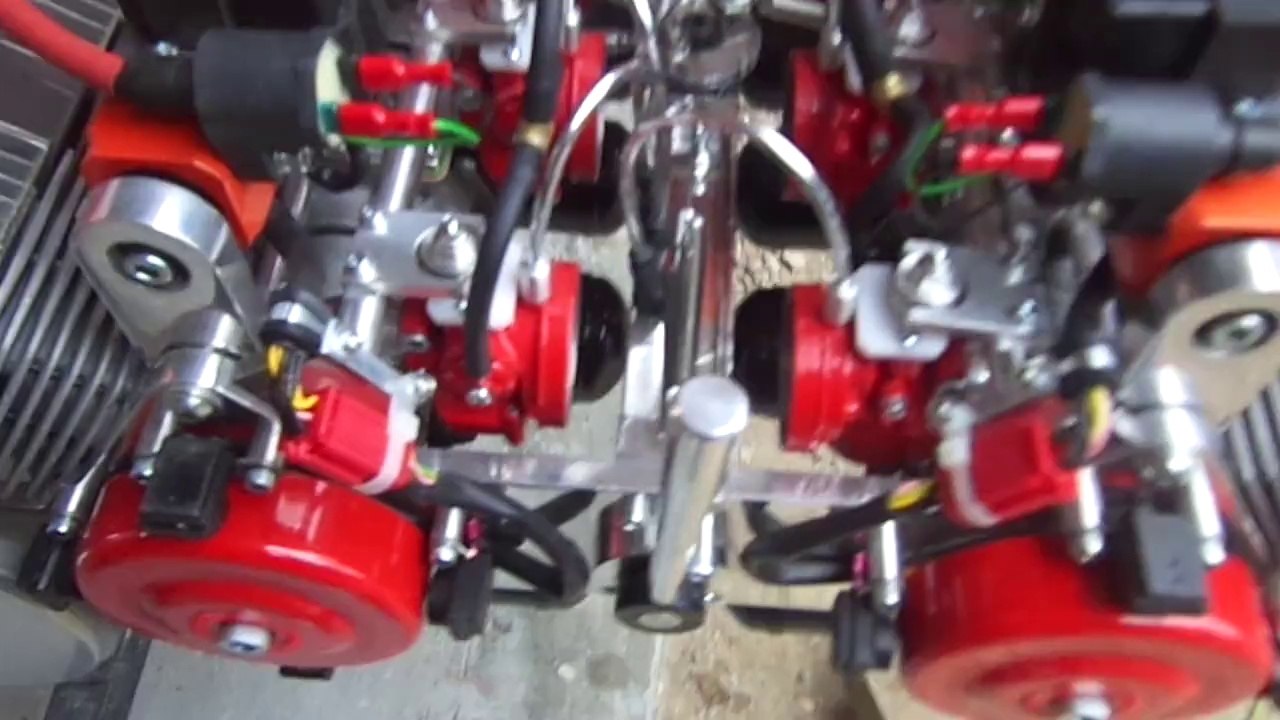 1er démarrage du diabolique 103 avec pots origine !!!