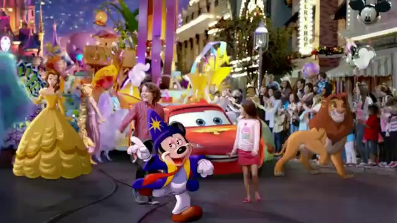 PUB (2012) 20 ans ça va être géant Disneyland paris