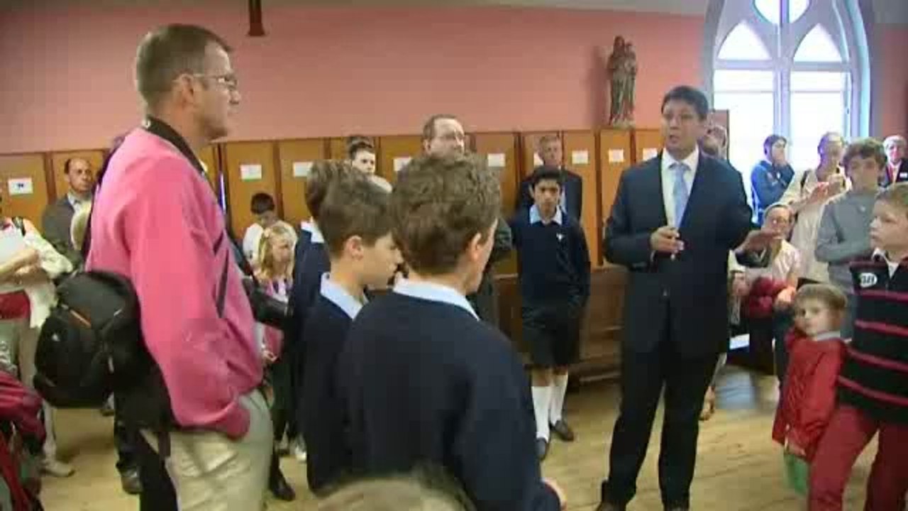 Les Petits chanteurs à la croix de bois vont em...