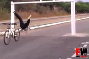 Bike stunt goes wrong - Fails World