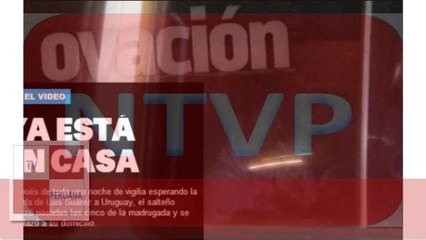 Luis Suárez arribó a Uruguay con su familia tras sanción