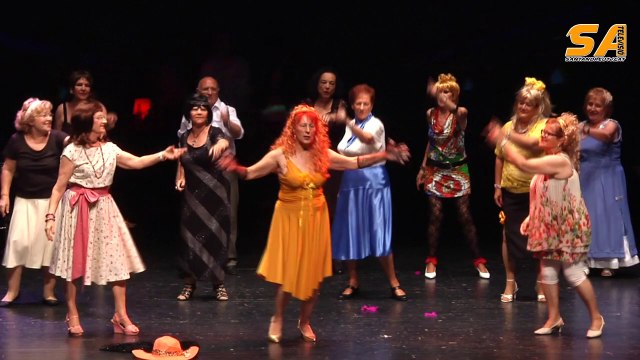 290614 casal gent gran fi de curs