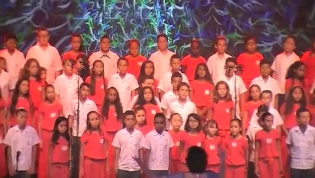 Académie de la Réunion - rencontres académiques des chorales du 1er degré 2014 : "Ti bal lontan"- Chorales des écoles de Basse Vallée et Lepneveu (St Philippe, St Joseph)