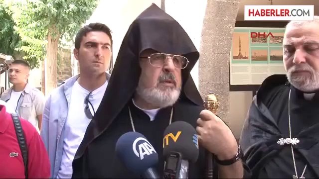 Ermeni Patrik Vekili Ateşyan, Diyarbakır'da Badarak Ayinine Katıldı