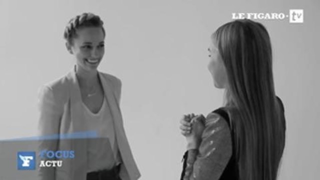 Des inconnus se mettent des claques : la parodie réussie d'une célèbre pub