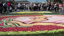 A beleza dos tapetes de flores no Vaticano
