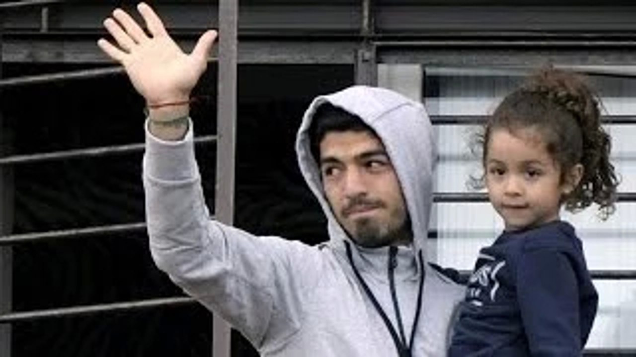 World Cup 2014 - Luis Suarez Arrives Home To Cheers