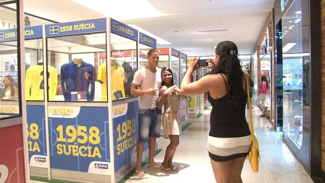 Brasil 2014 - Una camiseta de la Alemania nazi, polémica en Fortaleza