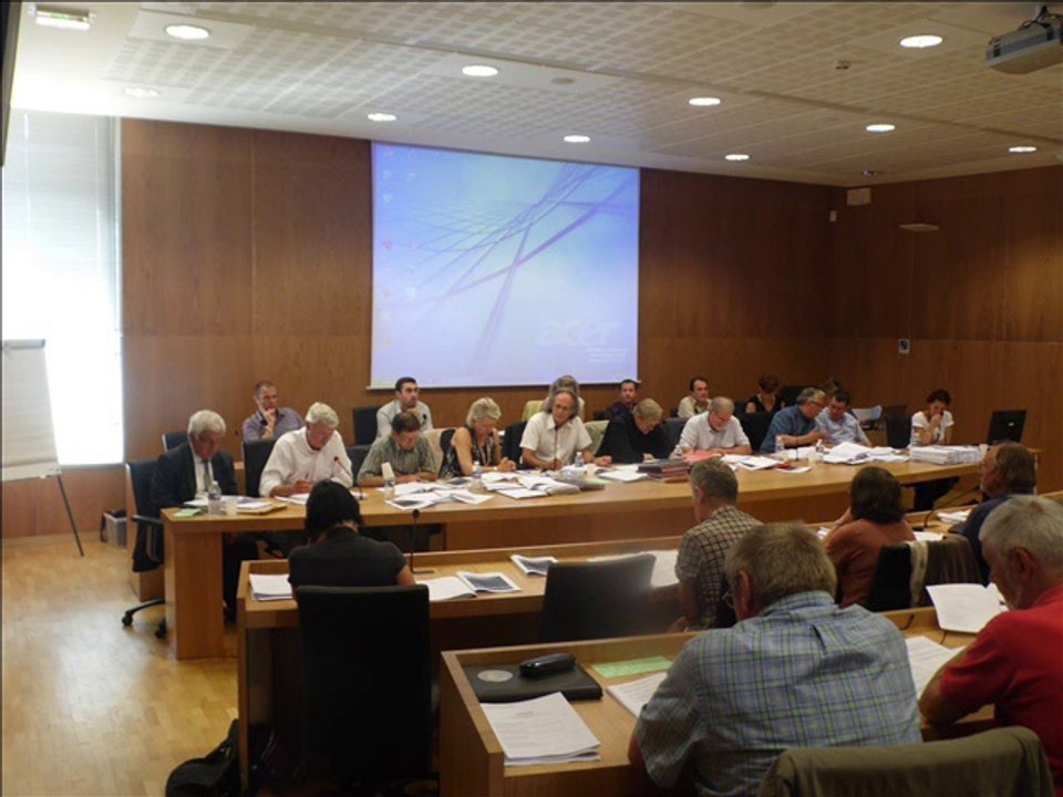 Radio HAG' FM - Restrictions budgétaires et réforme scolaire à la Communauté de Communes de la Hague