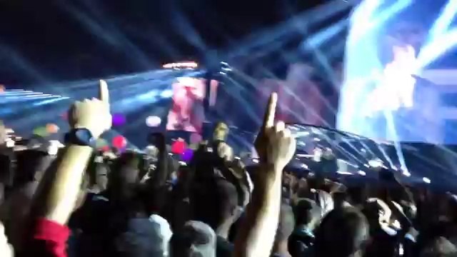 Indochine - L'aventurier - Stade de France 2014