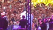 George Strait/Vince Gill - Lovebug (Live in Arlington - 2014) HQ