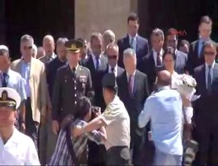 EKMELEDDİN İHSANOĞLU ANITKABİR'İ ZİYARET ETTİ