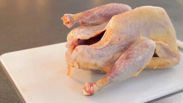 Comment vider une volaille ? - Vie Pratique Gourmand