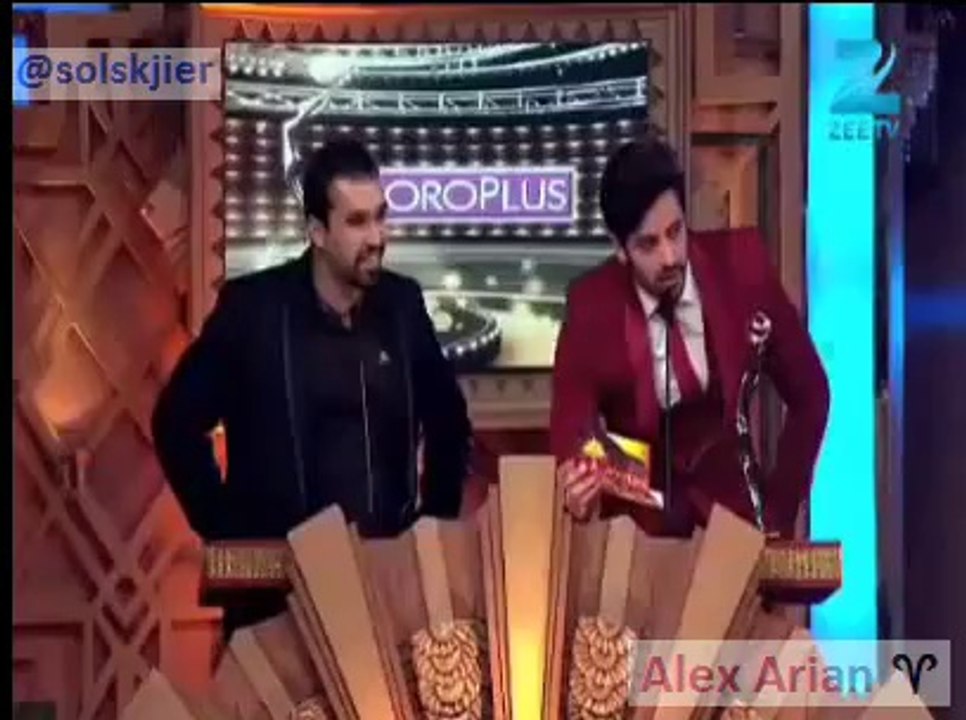 Gauahar Receiving Her Award For The Most Fit Actor.mp4