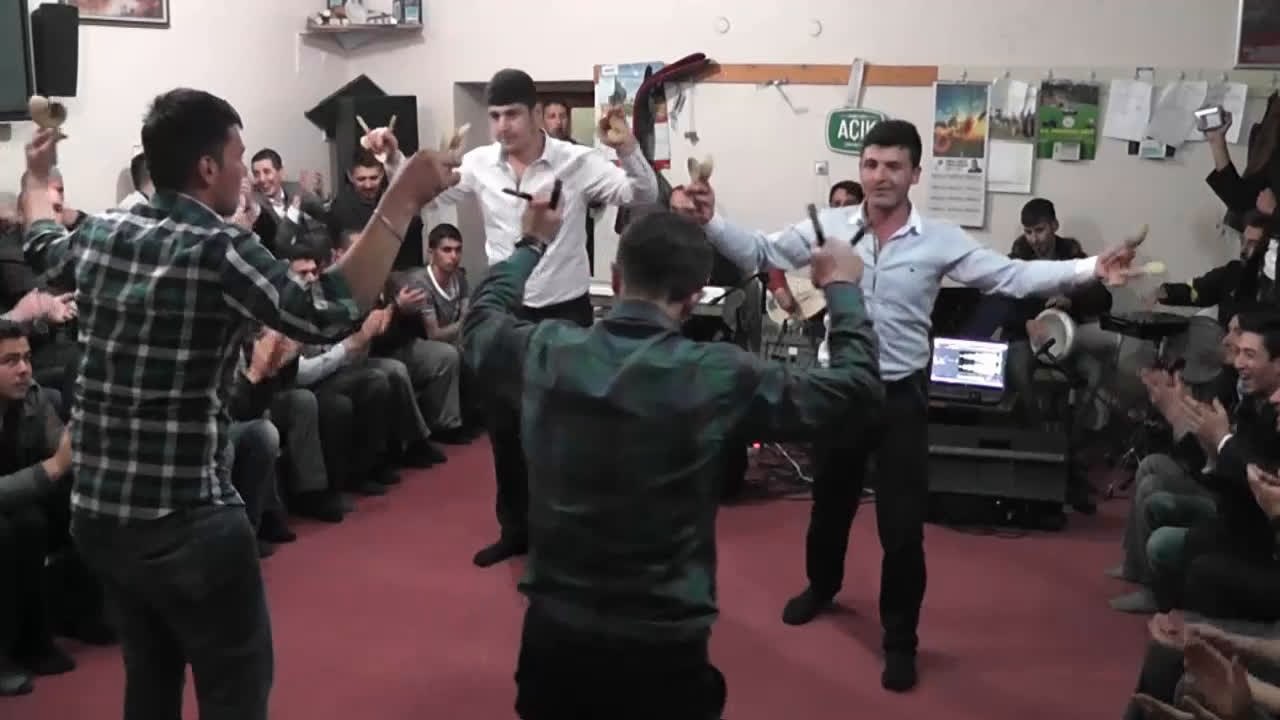 ÖMER FARUK BOSTAN & ßy_ßaŞkenTLim - MENDİLDEN BOHÇA  OLMAZ (YENİ)