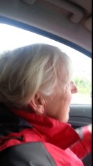 Descargar video: Best homecoming surprise ever! Son surprises mom with an amazing come back...