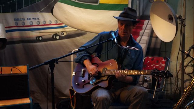 Concert de Rob Armus le 29 juin 2014 à Paris (chanson 4 sur 18)