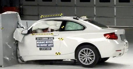 BMW 2 Serisi çarpışma testi