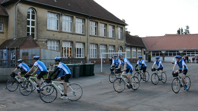 ARRAS - Départ du périple à vélo des jeunes de la mission locale