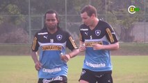 Marcelo Mattos e Carlos Alberto fazem treino físico no Cefan