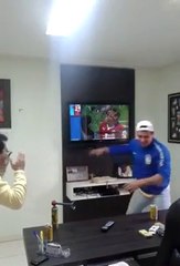 Un supporter un peu trop heureux !