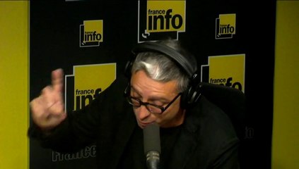 Pendant le foot, les affaires continuent