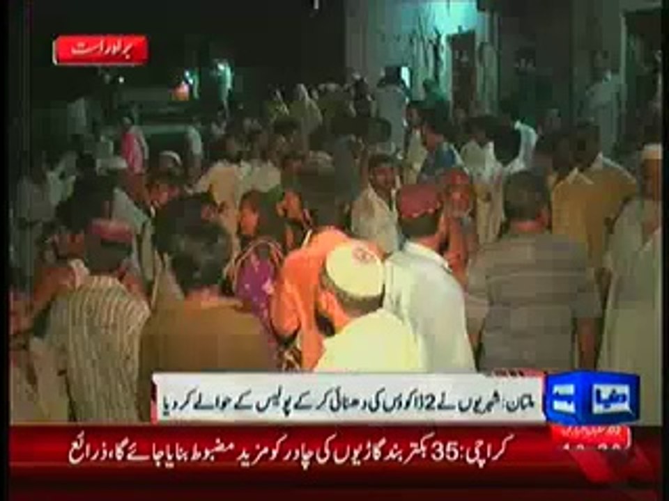 Two Robbers Brutally Beaten by Peoples In Multan