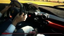 Un tour spécial en LaFerrari pour fêter les 15 millions de fans Facebook de la marque