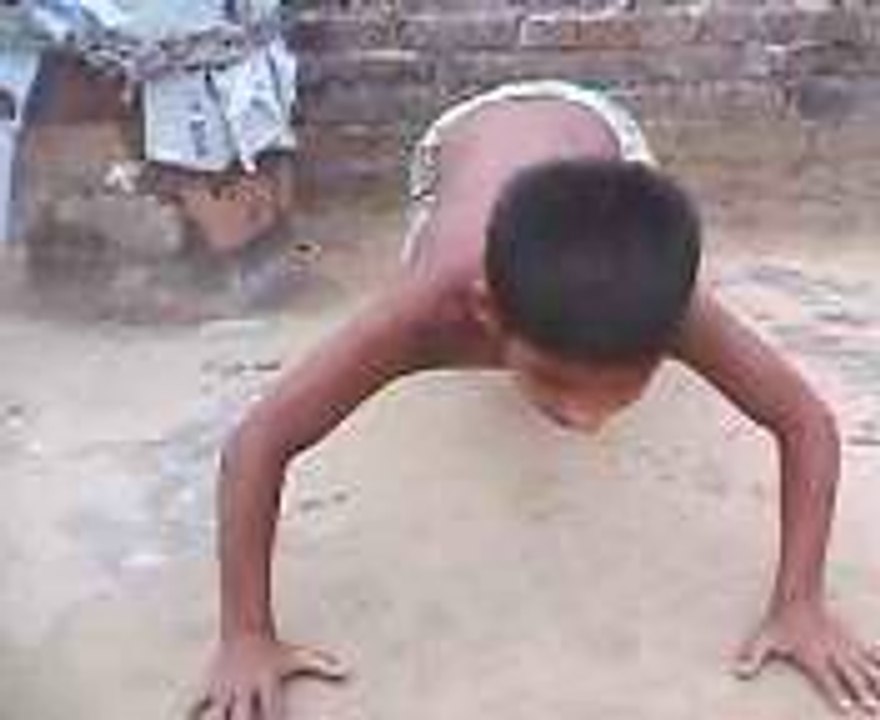 BODY POSE  4
