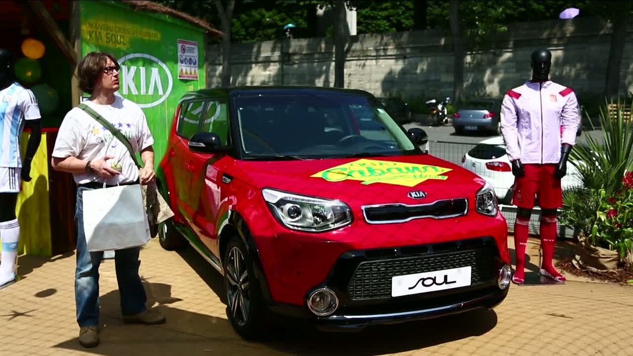 Kia Cabana : une péniche haute en couleurs pour assister aux matchs de la Coupe du Monde