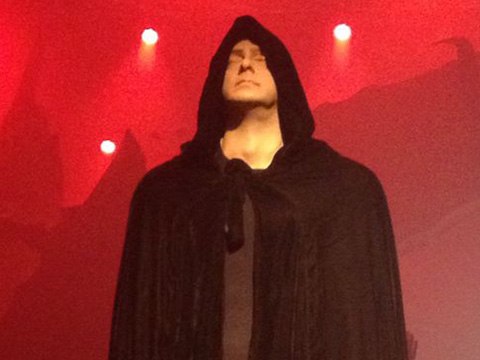 Exclusive Leaked Images Of Salman Kick Honey Singh Item No