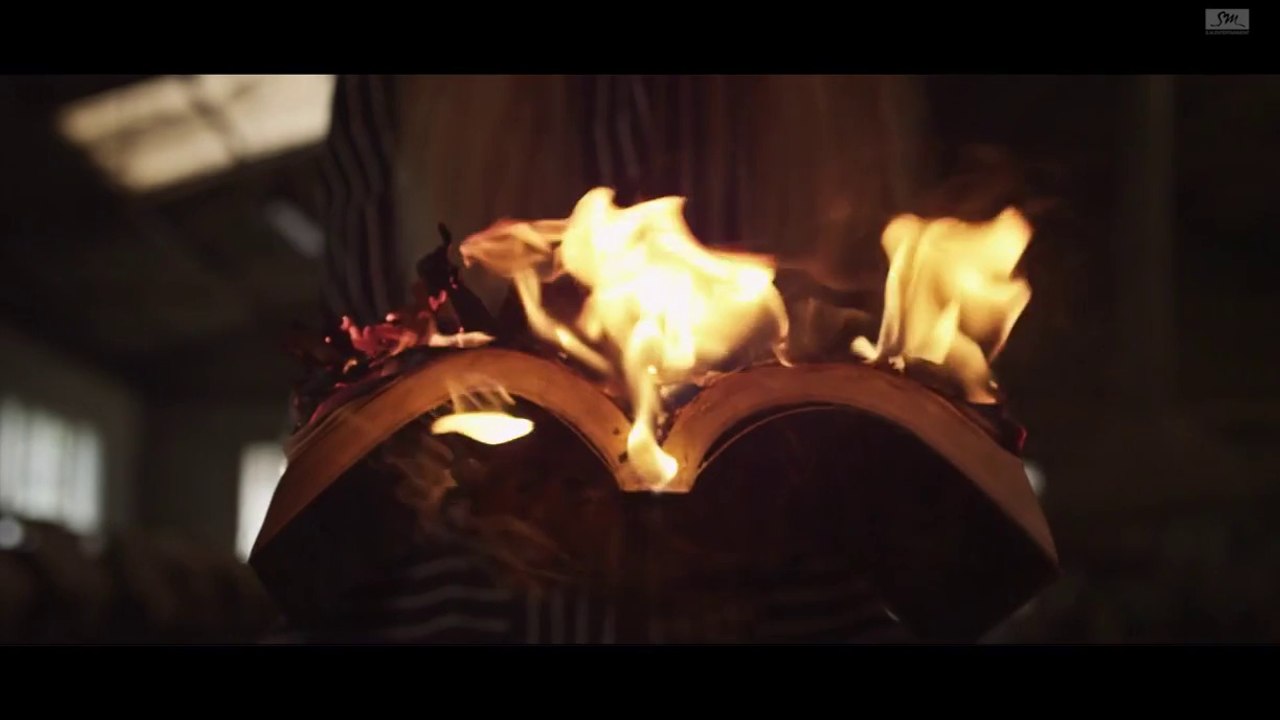 f(x) - Red Light Music Video Teaser