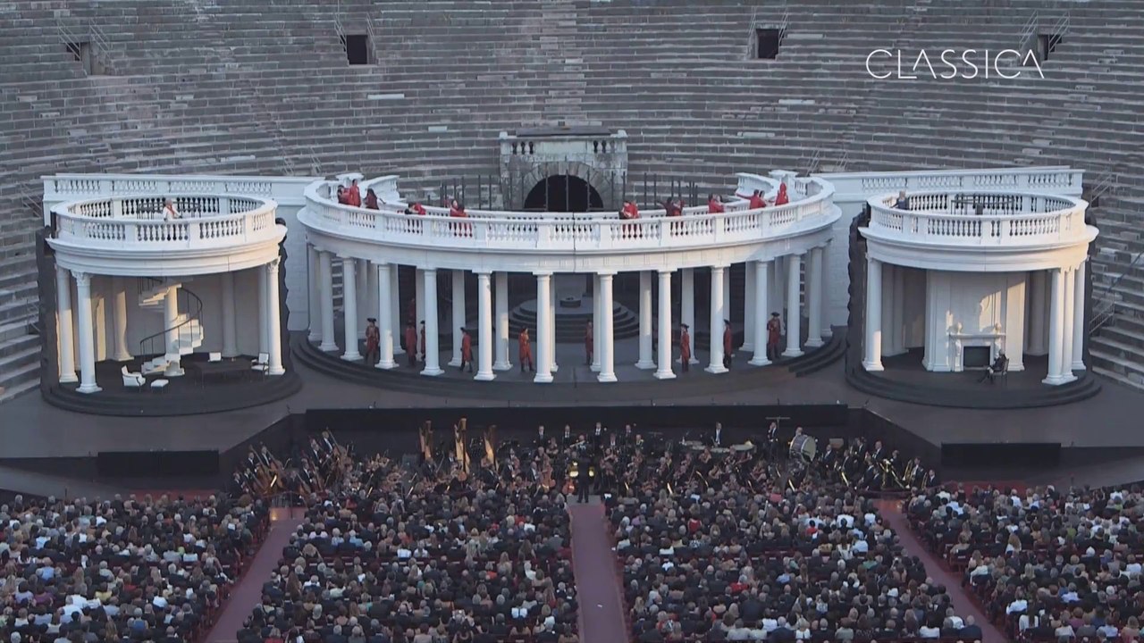 Ballo in Maschera Arena di Verona Juni 2014 - Introduction