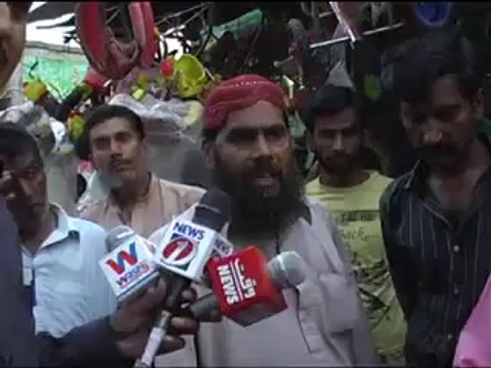 Pakistani Mechanic Convert Cycle into Motorcycle
