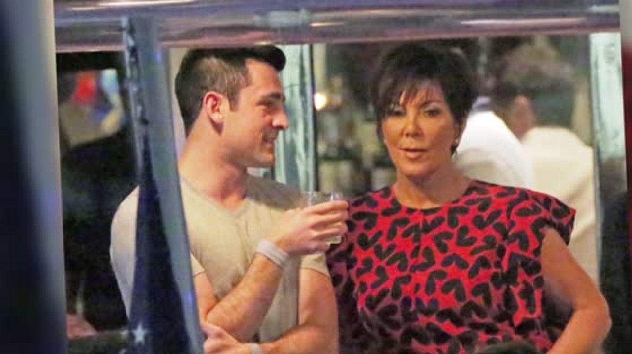 Kris Jenner und ein junger Mann?
