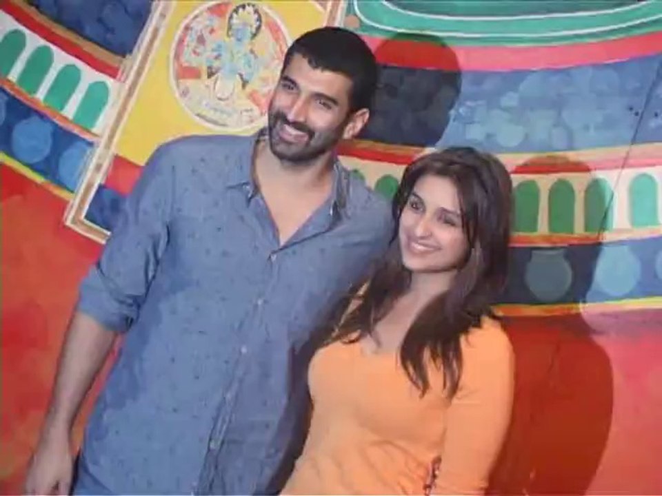 Aditya Roy Kapoor & Parineeti Chopra at Anupam Kher's performance  of ''Kuch Bhi Ho Sakta Hai''