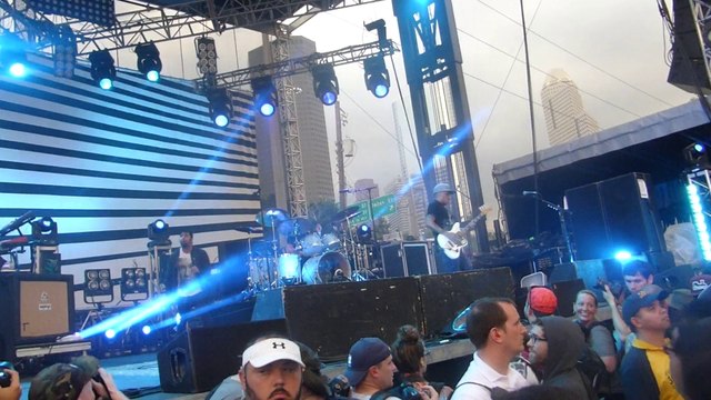 Deftones - Be Quiet and Drive (Far Away) - (Live in Houston - 2014) HQ #FPSF