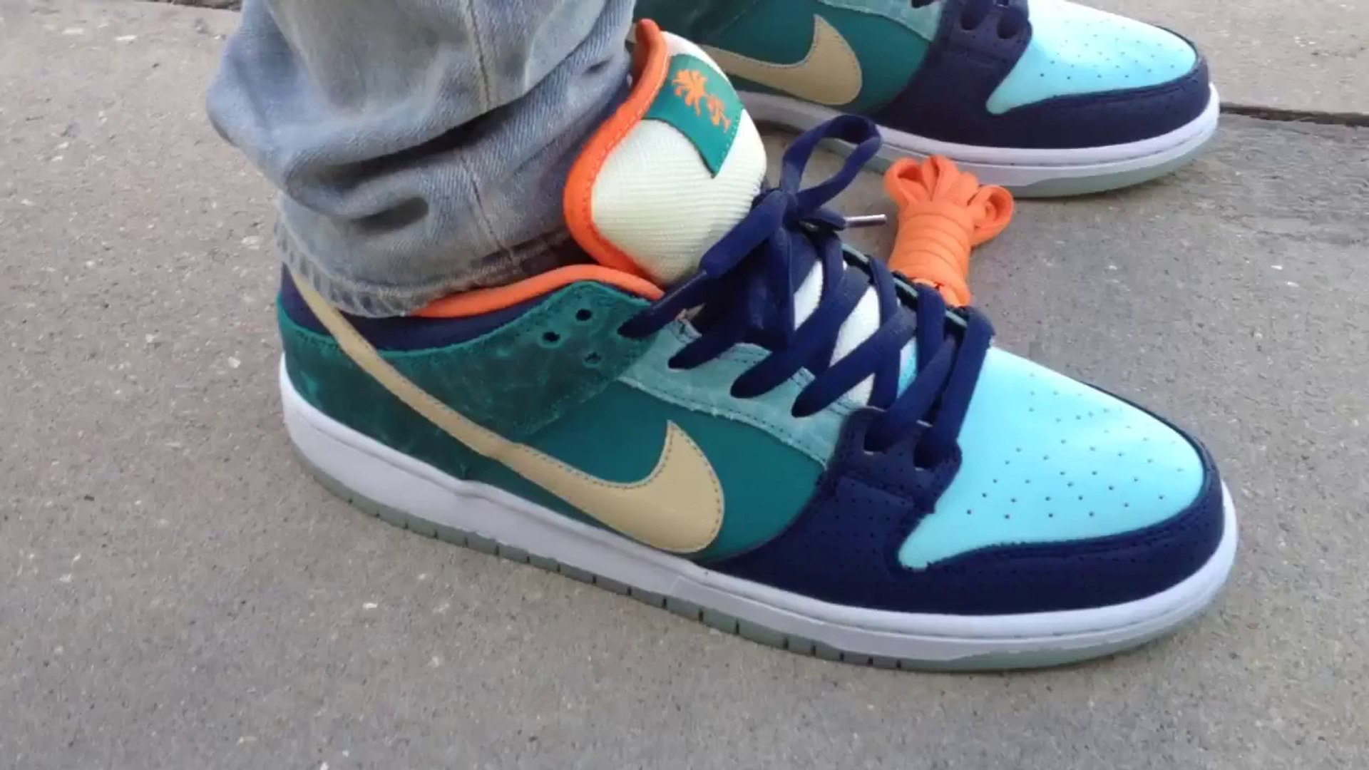 nike sb dunk low mia skate shop