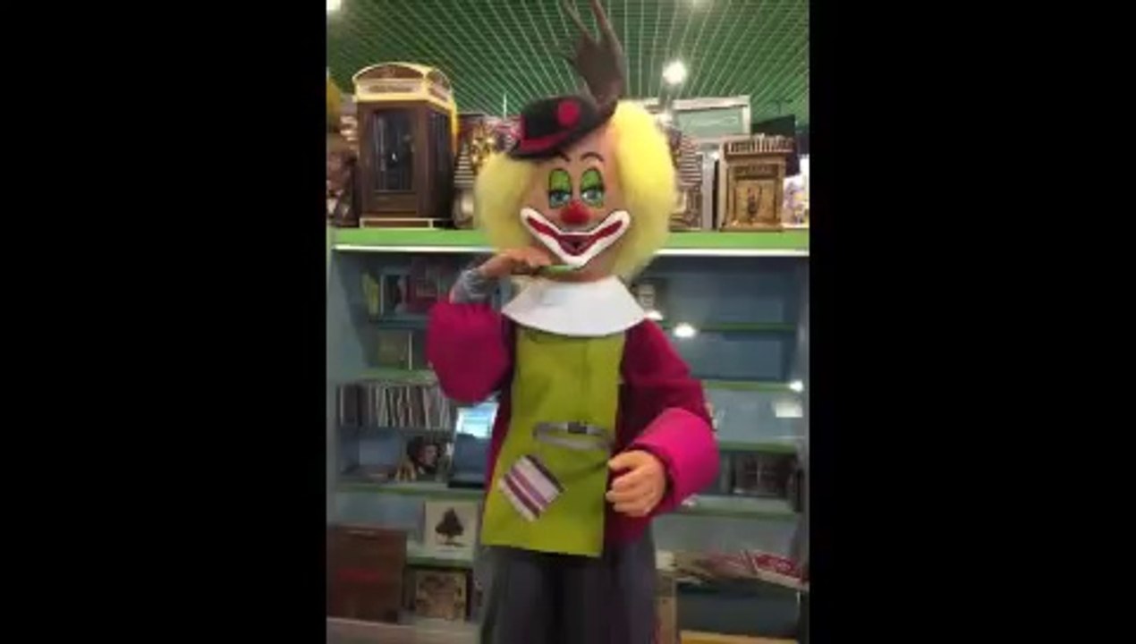 Les pires démo de musique envoyée à un Label! Compilation des pus horribles chanteurs du monde!