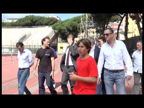Napoli - De Magistris inaugura campo estivo al Collana (01.07.14)