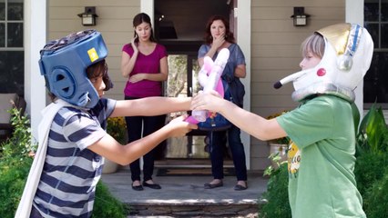 Kids playing with women's toys... Most hilarious TV campagn ever by Evolve : Playthings