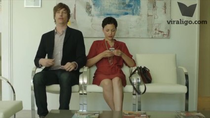 Neden Hep Kadınlar Özür Diliyor? (Türkçe Altyazılı)