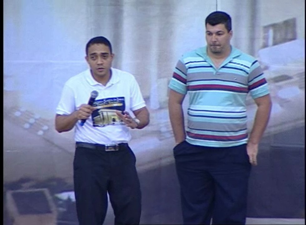 pessoa que erou no altar com pr joao